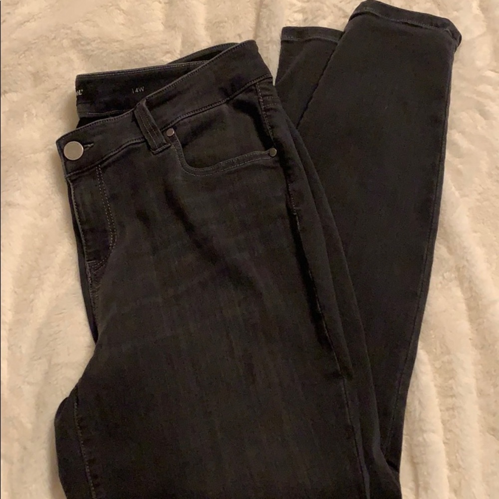 Liverpool ankle skinny 14W jeans. Black wash.